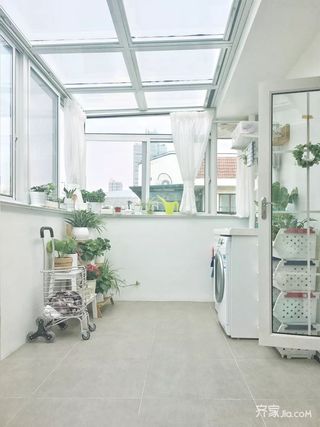 70m²宜家风格装修阳台实景图